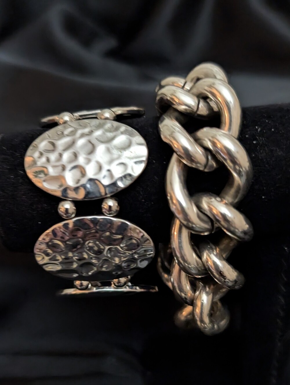 #24. “The Devil Wears Prada" Big Link Bracelet & Stretch Hammered Bracelet